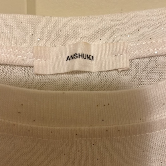 ANSHUNZI White Sparkly T-Shirt with “LADY” Sewed in with Pearls, Diamonds etc. - Picture 4 of 6